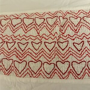 Red & white queen sized duvet cover
